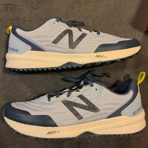 Brand new women's nitrel v3 trail show
